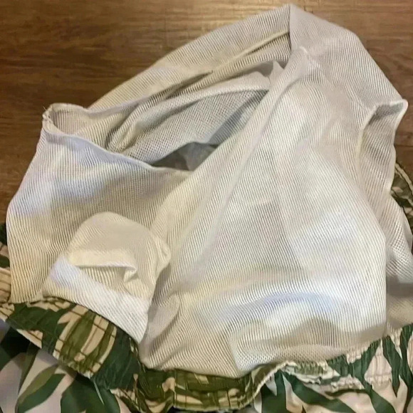 DBX Men’s Medium Swim or Board Trunks - Picture 8 of 9